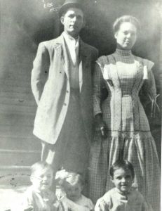 Amos Crane and Minnie White with Horace, Minnie Ellen, and Frank
