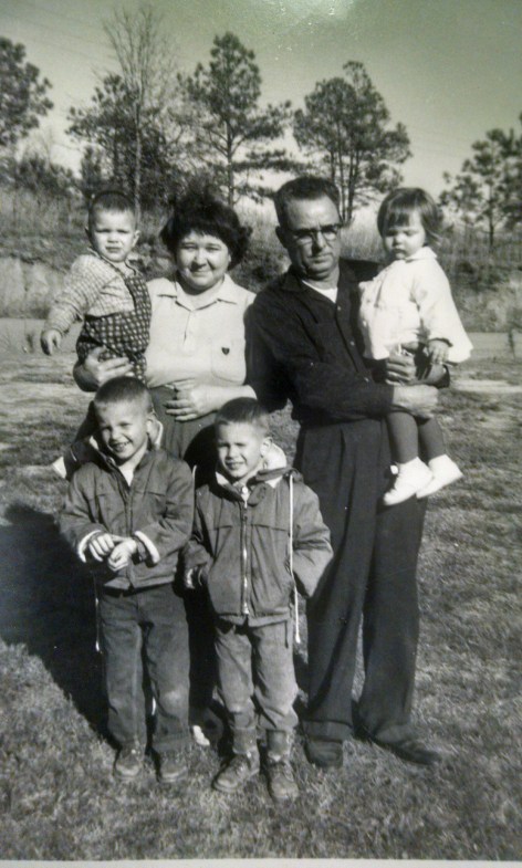 earl, ina, and grandchildren